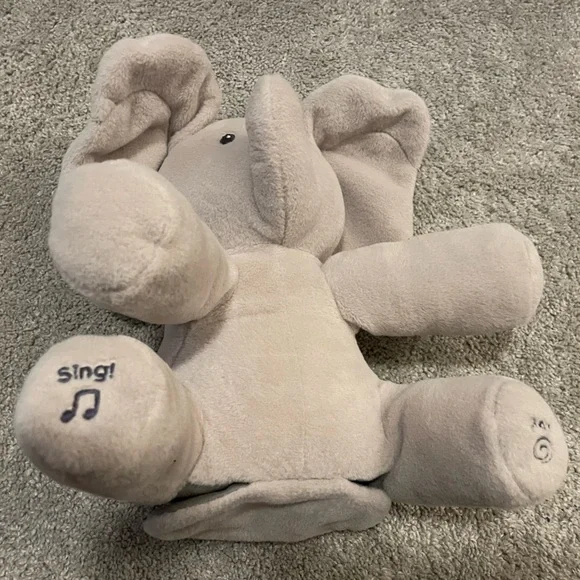 GUND Baby Elephant Flappy Animated Plush Toy Sing & Play Peekaboo - Picture 3 of 7